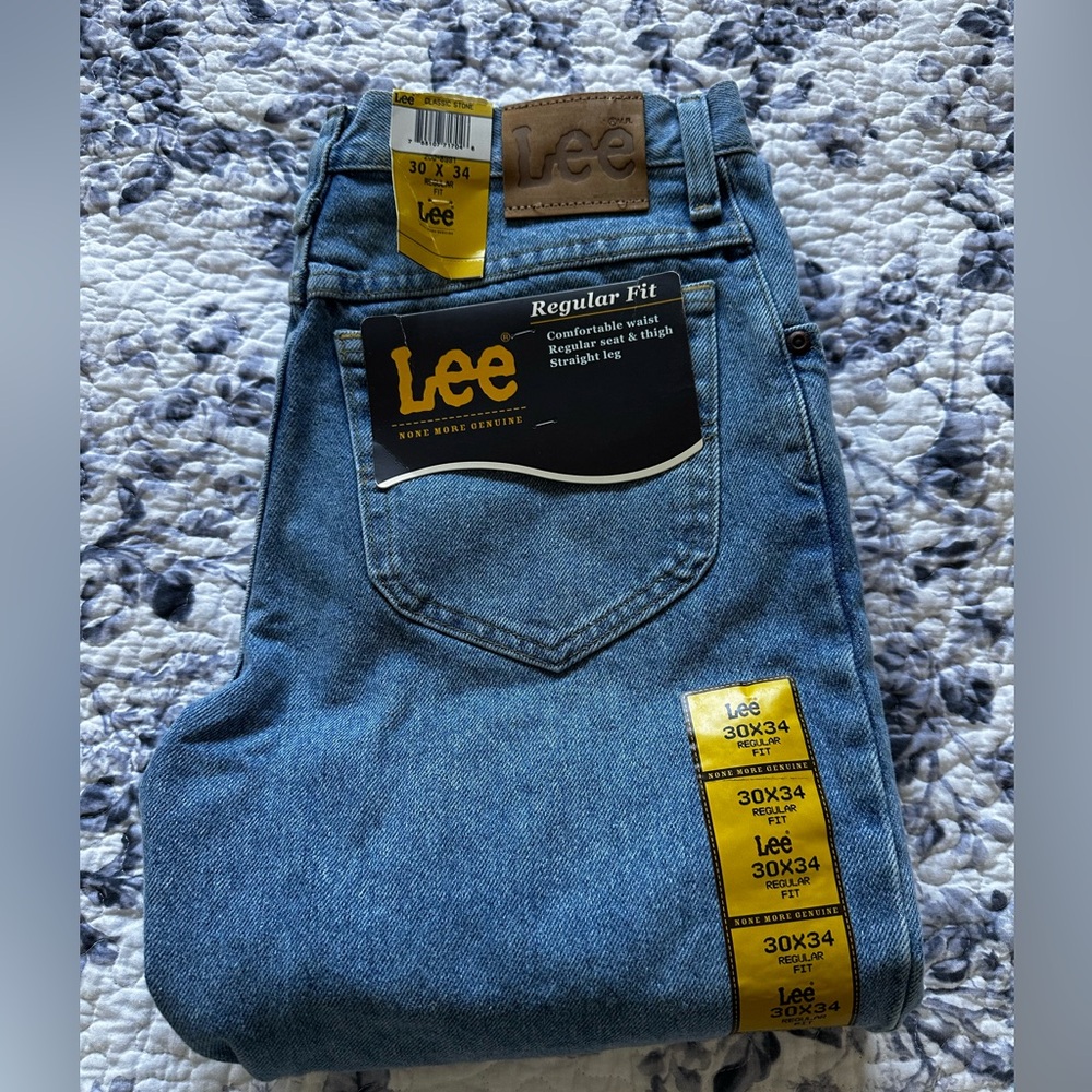 New with tags Lee regular fit blue jeans